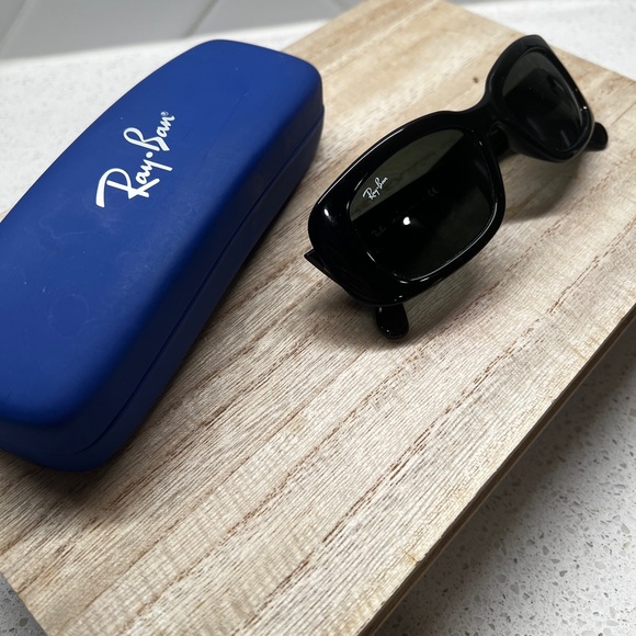 Ray-Ban sunglasses - Picture 4 of 7